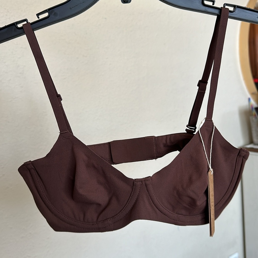 Skims Fits Everybody Unlined Demi Bra size 36A cocoa NWT‎